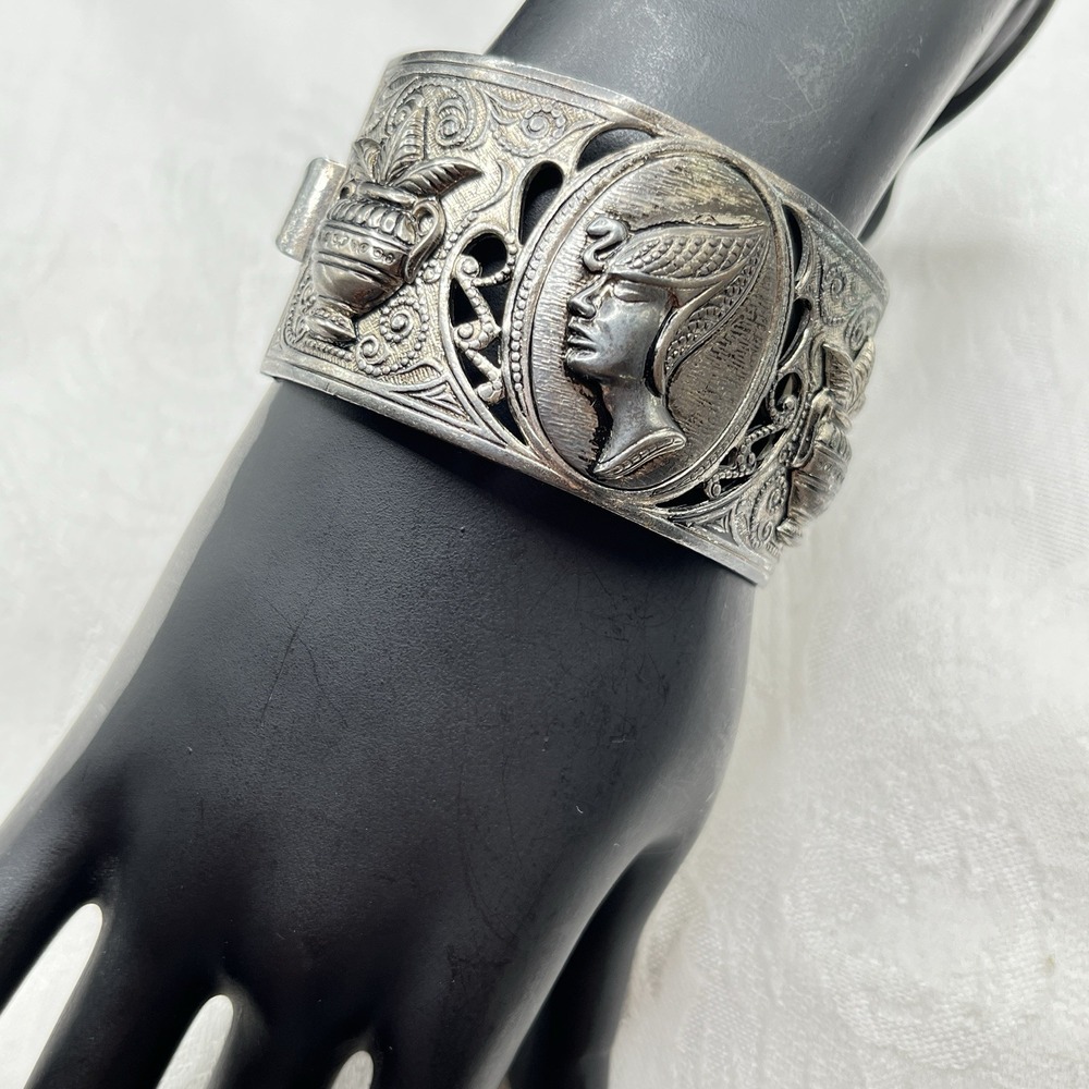 Chunky‎ Vintage Victorian Egyptian Revival Silver Tone Bangle Bracelet READ